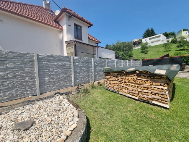 EXCLUSIVE - ŠTÍPANÝ KÁMEN - PŘÍRODNÍ